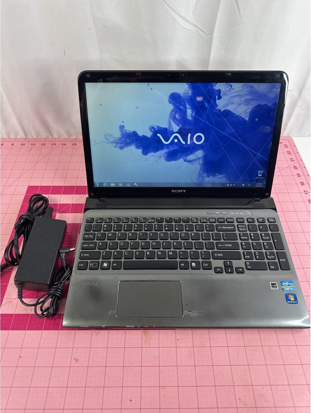 Sony VAIO SVE15114FXS i5-3210M Intel HD 4000 640GB HDD 6GB RAM Windows 7